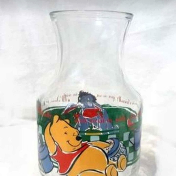 Winnie The Pooh and Eeyore Vintage Anchor Hocking Glass carafe - Picture 7 of 9